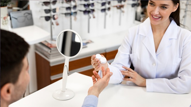 ons onderzoek naar de verkoop van contactlenzen bij opticiens