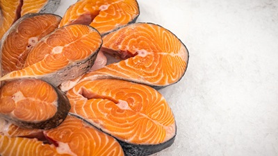 Hoe kies je diepgevroren zalm?