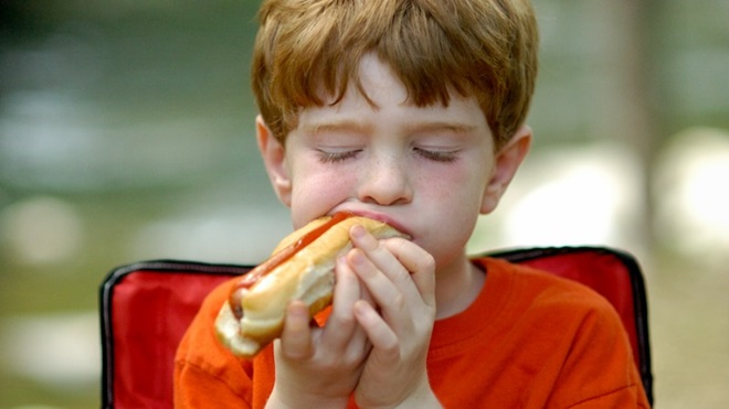 Een overdaad aan suiker kan de gezondheid van je kinderen op lange termijn echter schaden.