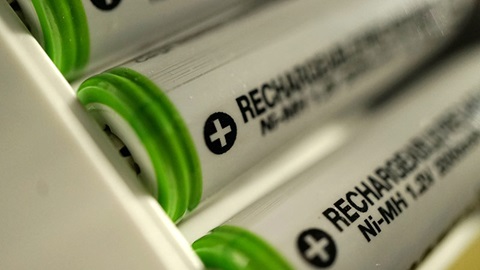 herlaadbare batterijen in oplader