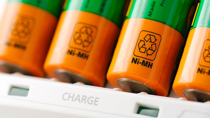 Bekijk de testresultaten van de herlaadbare AA-batterijen