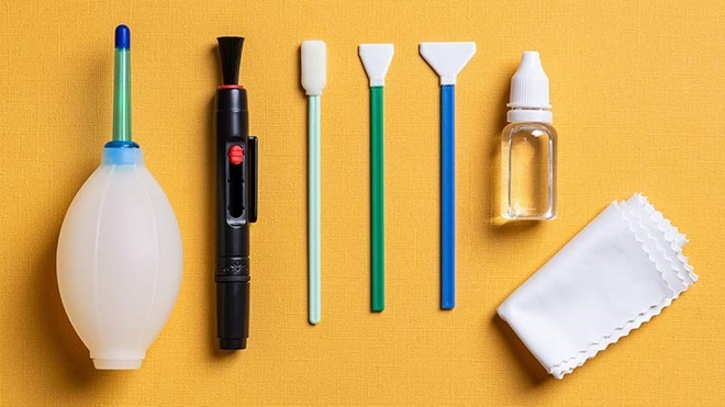 benodigdheden voor schoonmaken camera