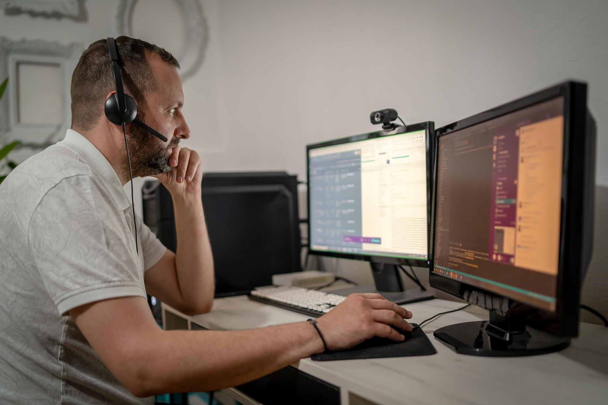 desktop computer met aparte randapparatuur