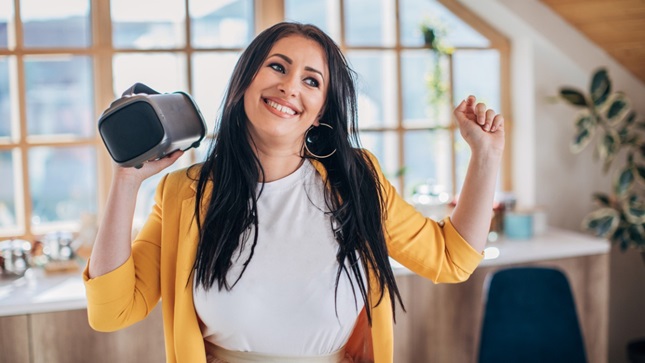 Dansen op muziek met een draadloze speaker