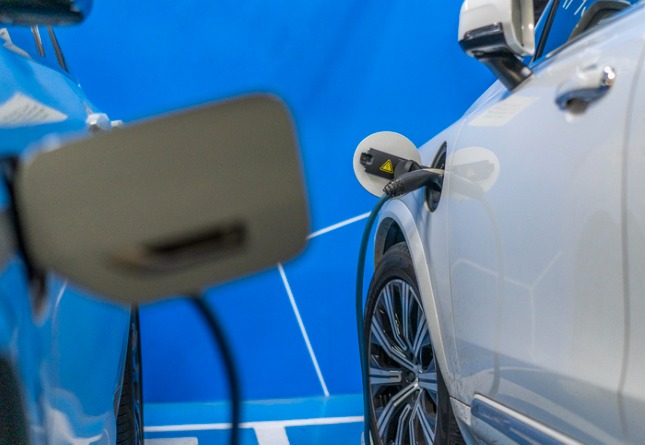 plug-in hybride die oplaadt