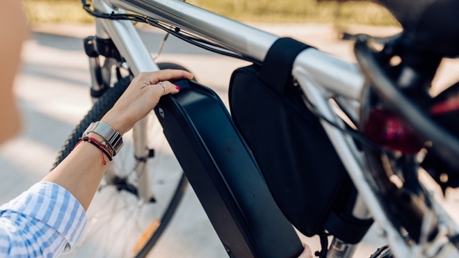 versleten fietsbatterij in elektrische fiets