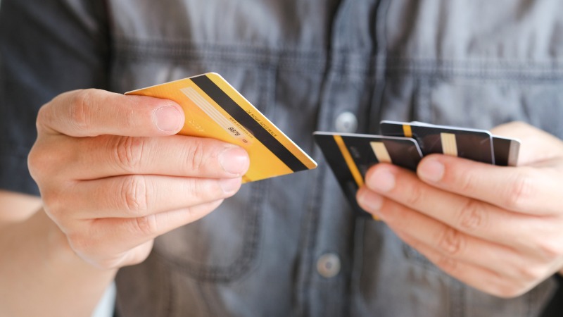 Meerdere bankkaarten bij een zichtrekening